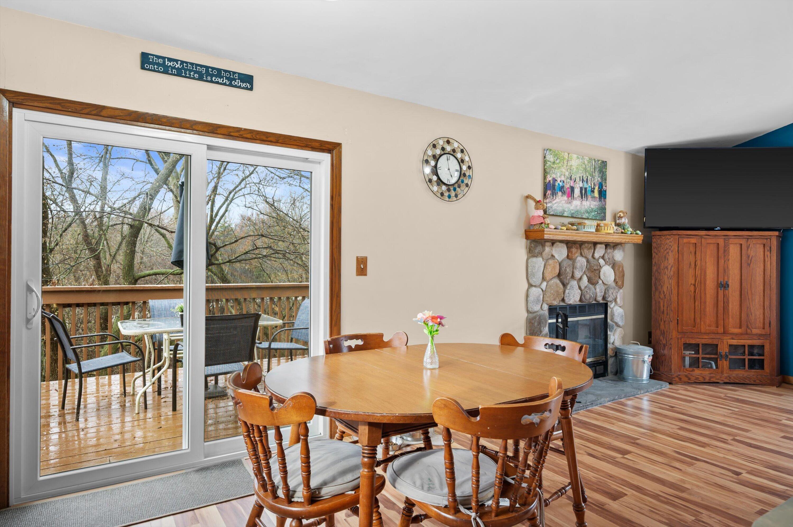 W299S10917 Valley Ridge Drive Mukwonago, WI 53149 - Photo 9 of 30 16-Z62_8317