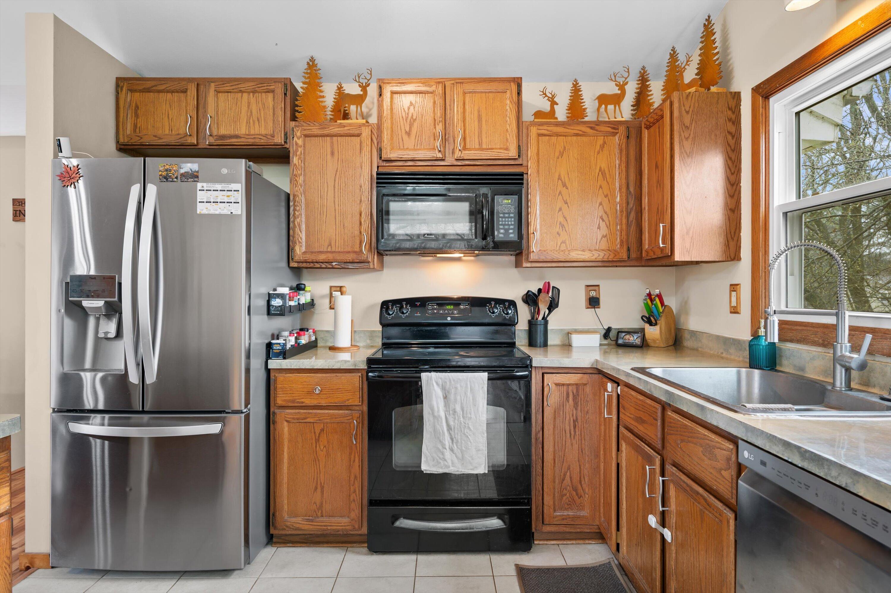 W299S10917 Valley Ridge Drive Mukwonago, WI 53149 - Photo 10 of 30 17-Z62_8323