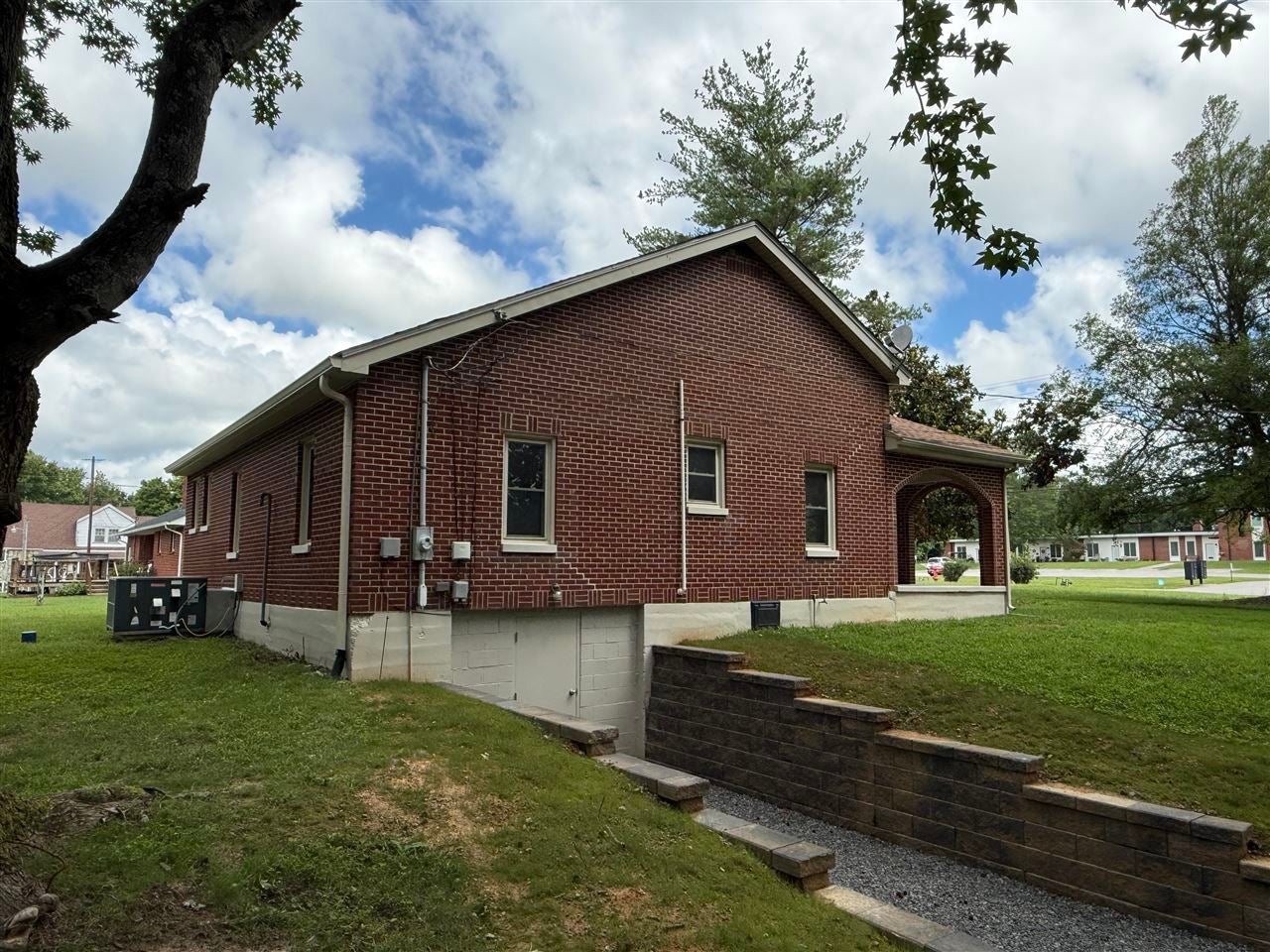 171 Franklin Road Scottsville, KY 42164 - Photo 4 of 33 Gallery Image 4