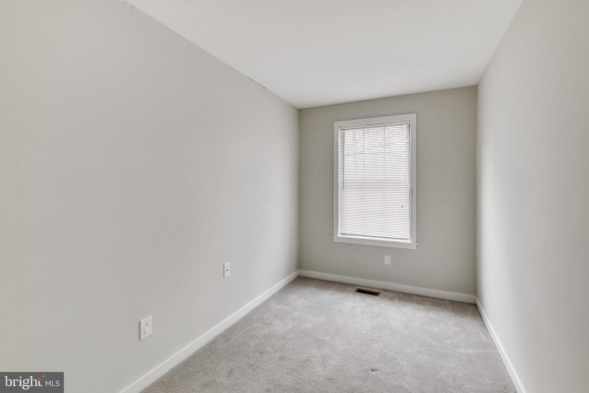 8936 Ridge Avenue Philadelphia, PA 19128 - Photo 23 of 37