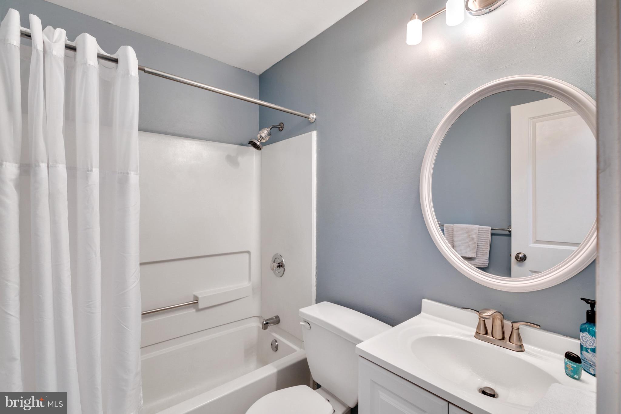 8936 Ridge Avenue Philadelphia, PA 19128 - Photo 25 of 37