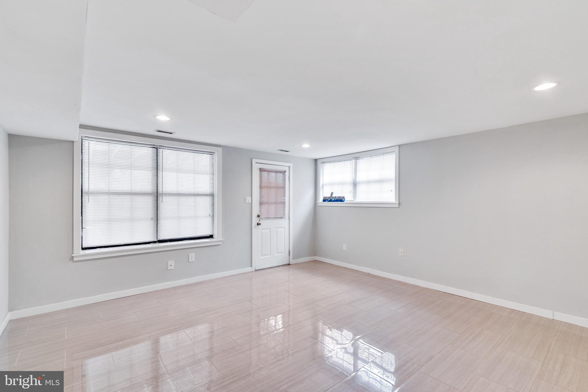 8936 Ridge Avenue Philadelphia, PA 19128 - Photo 30 of 37