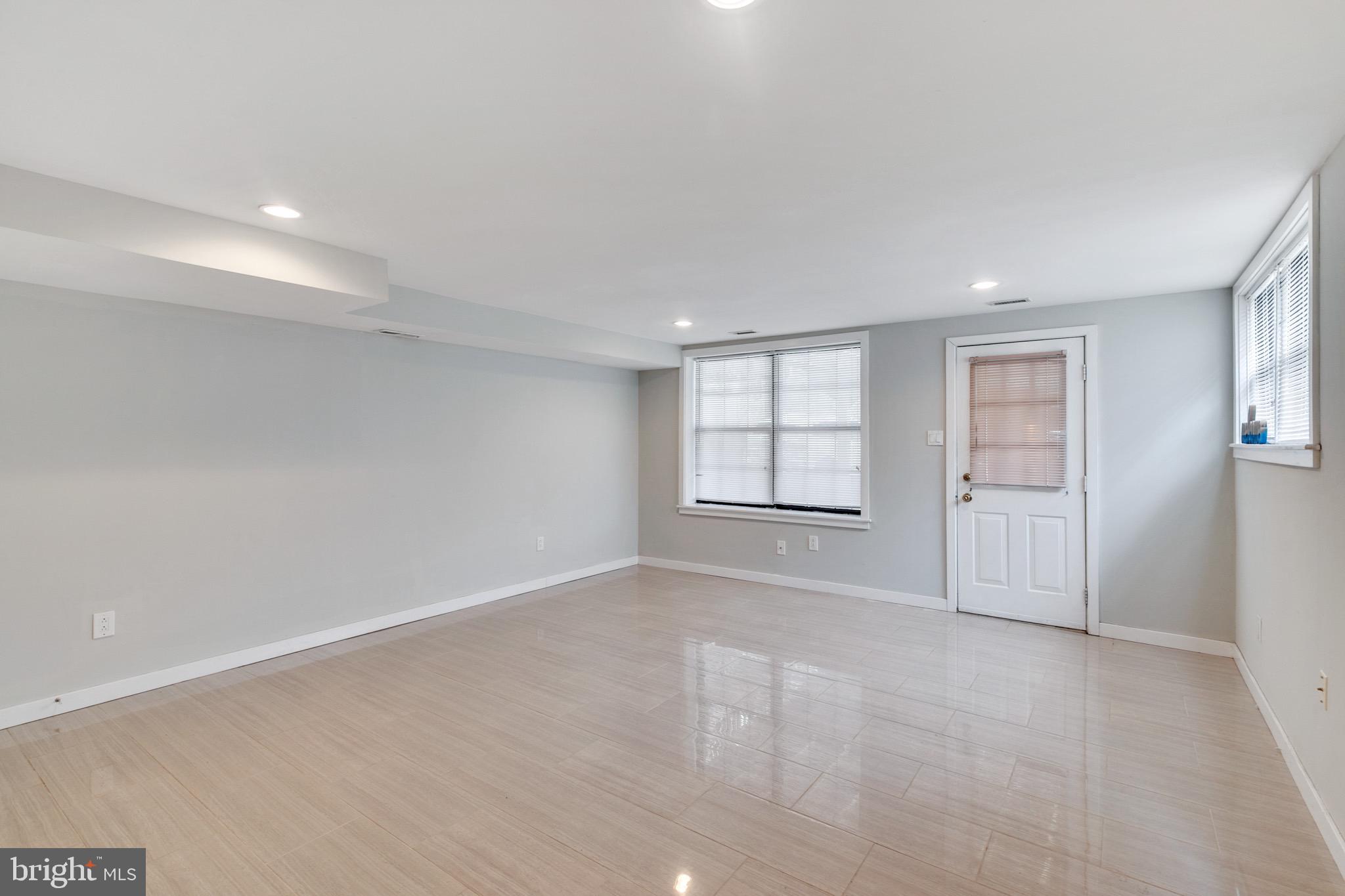 8936 Ridge Avenue Philadelphia, PA 19128 - Photo 32 of 37