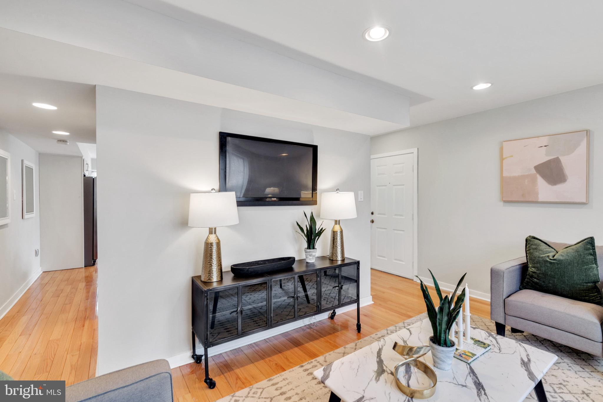 8936 Ridge Avenue Philadelphia, PA 19128 - Photo 5 of 37