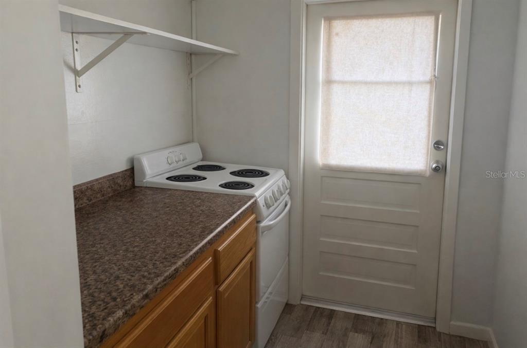 2320 Palm Avenue Seffner, FL 33584 - Photo 14 of 15 a utility room with washer and dryer
