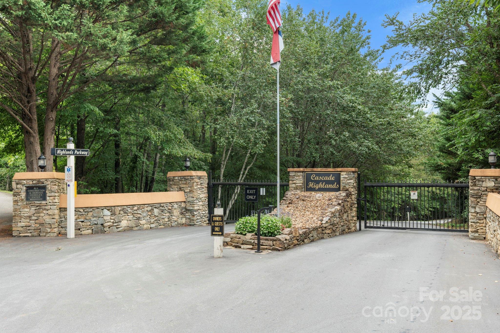 211 Granite Ridge Nebo, NC 28761 - Photo 29 of 43 a view of a park with iron fence