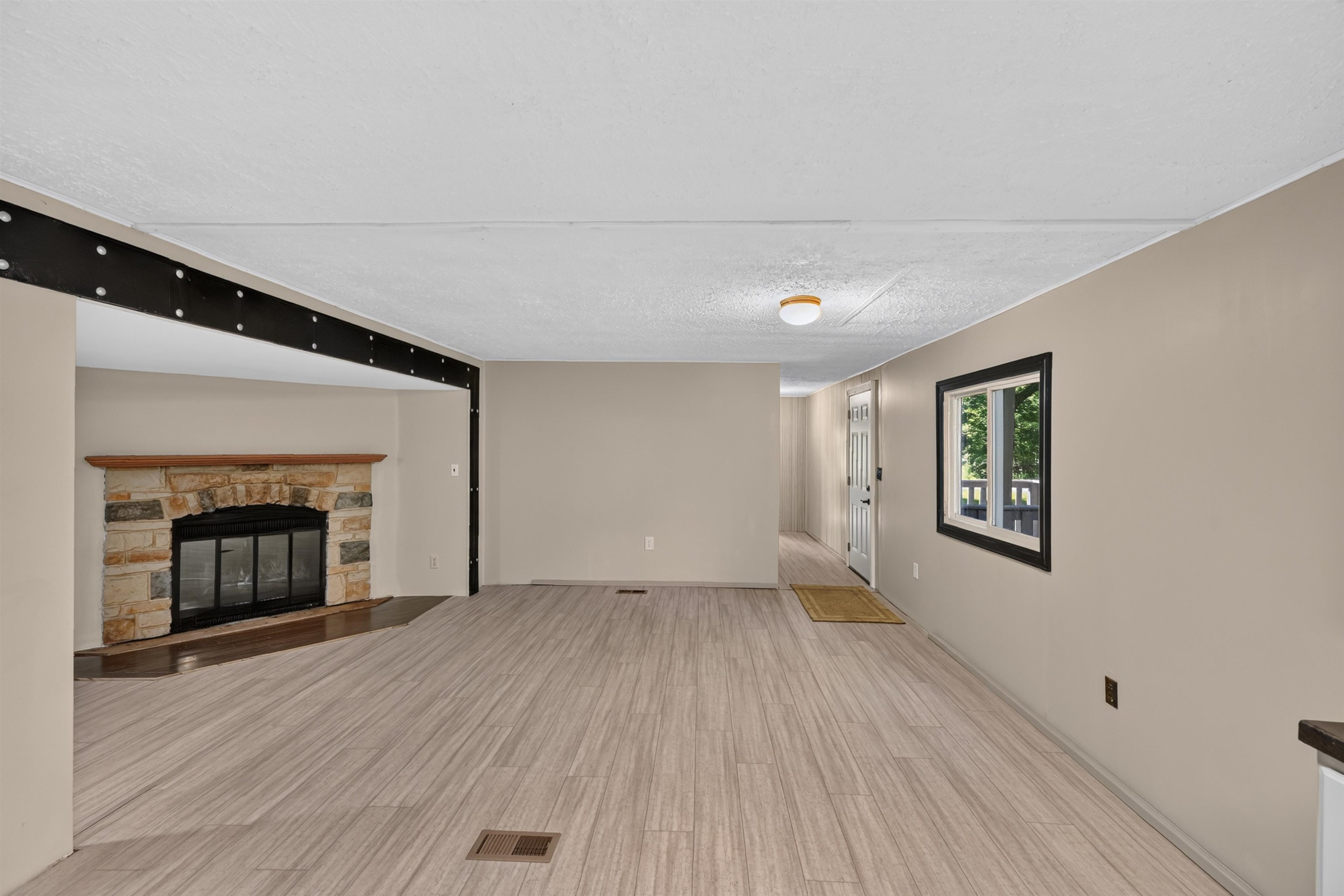 249 East Bradford Road Midland, MI 48640 - Photo 13 of 66
