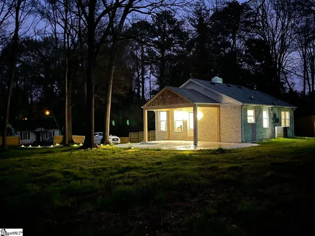 $307,000 | 416 Kentucky Avenue, Spartanburg, SC 29306