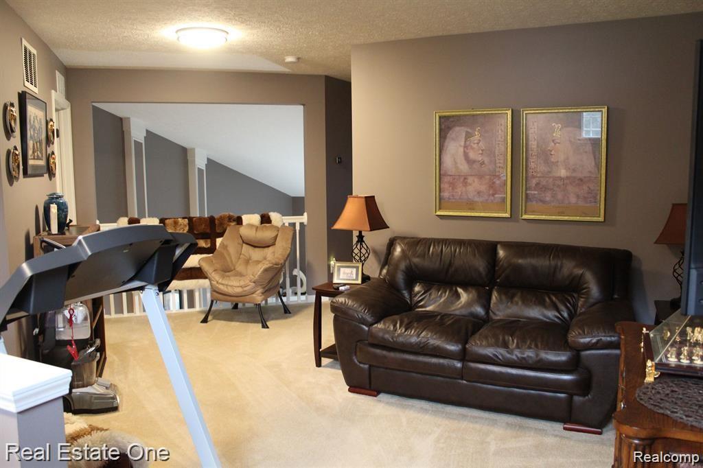 895 Spirea Howell, MI 48843 - Photo 25 of 46 Gallery Image 25