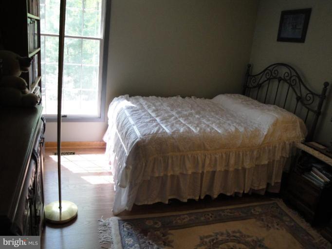12327 Panama Road Reston, VA 20191 - Photo 16 of 29 Bedroom #2