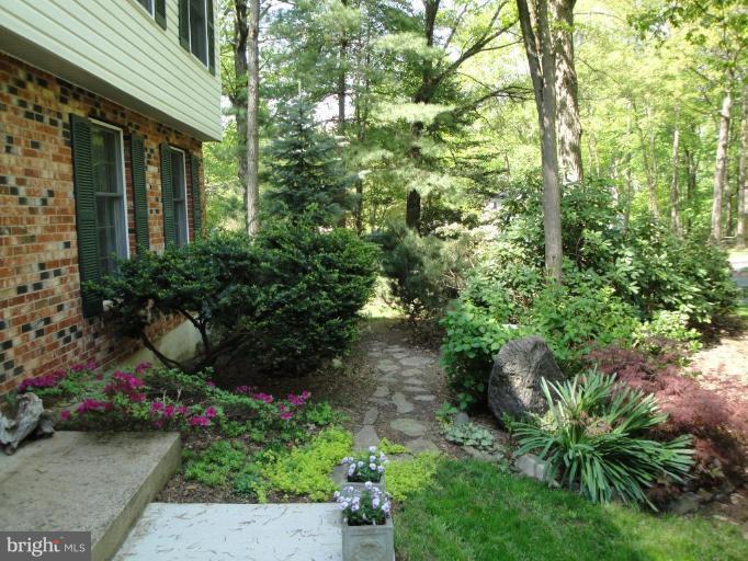 12327 Panama Road Reston, VA 20191 - Photo 25 of 29 Entrance / Foyer