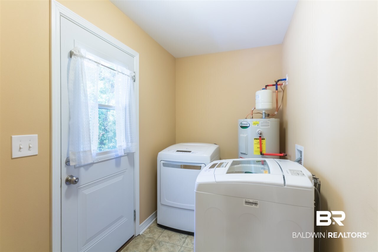 2354 Ridge Road East Gulf Shores, AL 36542 - Photo 21 of 22 Laundry Room