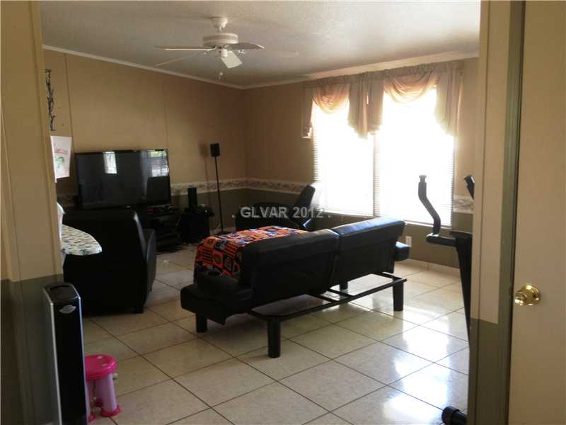 597 East Simkins Road Pahrump, NV 89060 - Photo 6 of 13 Living Room.