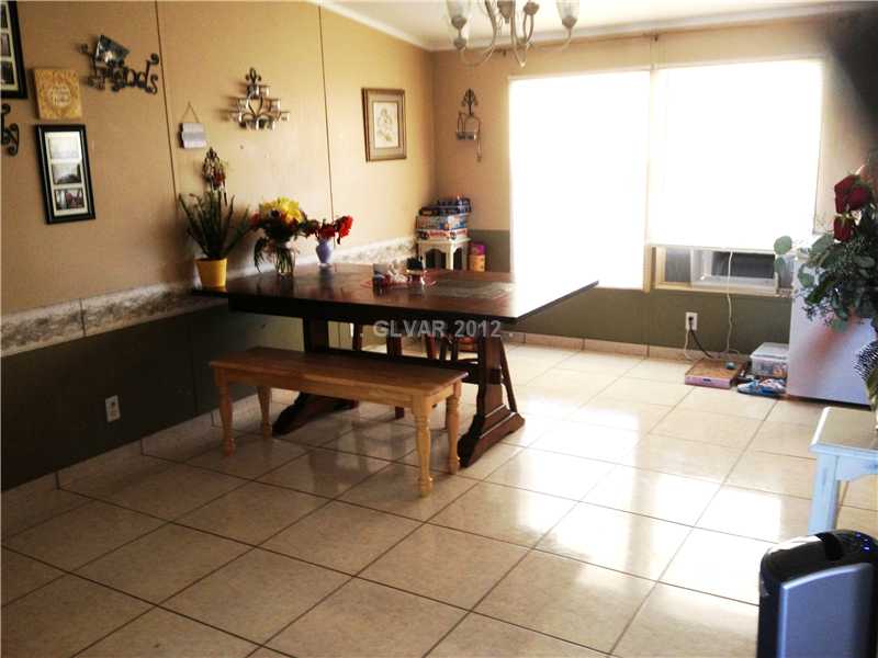 597 East Simkins Road Pahrump, NV 89060 - Photo 8 of 13 Dining Room.