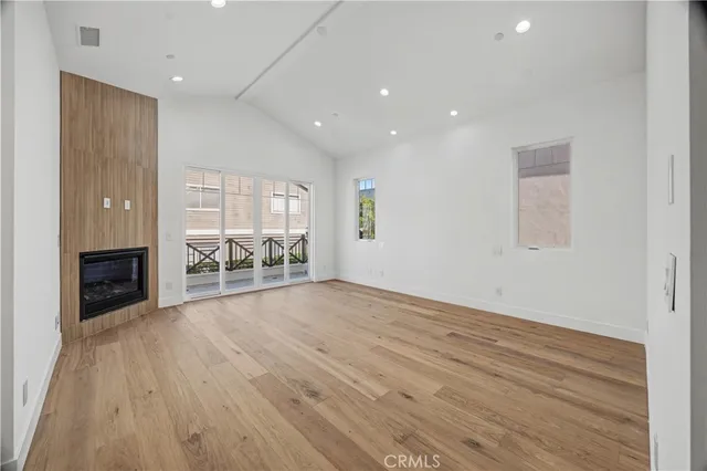 $2,150,000 | 2205 Marshallfield Lane, Unit B, Redondo Beach, CA 90278