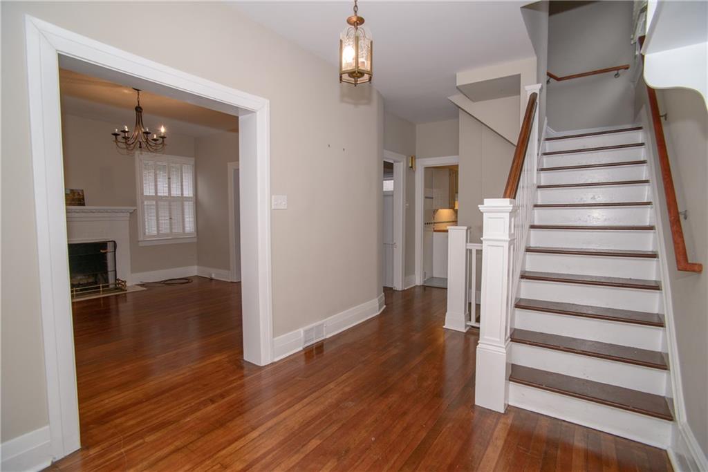 421 Oliver Road Edgeworth, PA 15143 - Photo 5 of 21