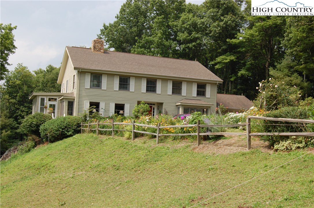 375 Fox Cove Road North Boone, NC 28607 - Photo 8 of 34 Gallery Image 8