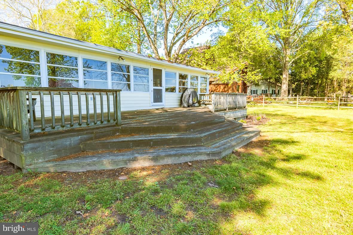 4850 Friendship Acres Road Nanjemoy, MD 20662 - Photo 4 of 27 Rear Deck