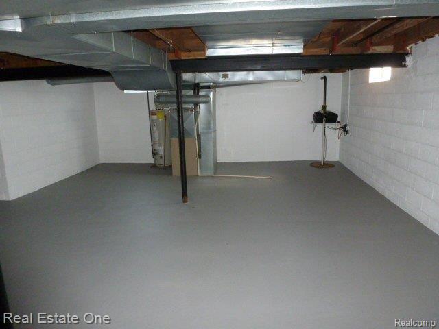 21741 Middlebelt Road New Boston, MI 48164 - Photo 17 of 22 P1010076.JPG
