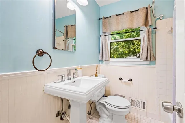 $2,200 | 824 Hickory Ridge Road Southwest, Lilburn, GA 30047