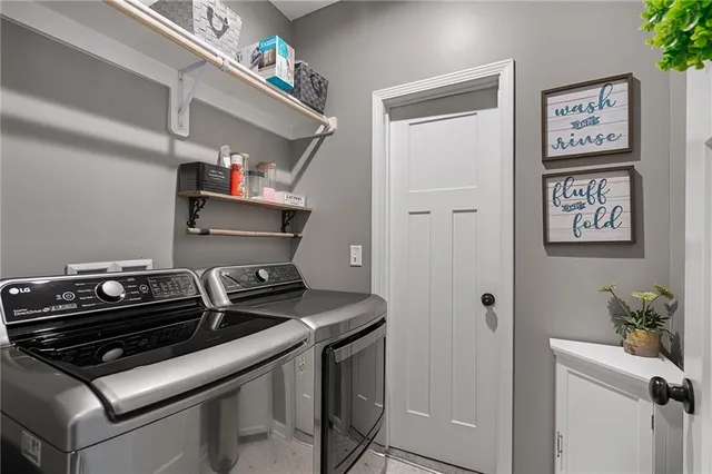 $480,000 | 19935 West 221st Street, Spring Hill, KS 66083