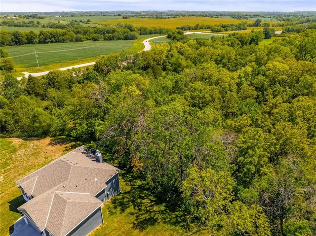 $480,000 | 19935 West 221st Street, Spring Hill, KS 66083