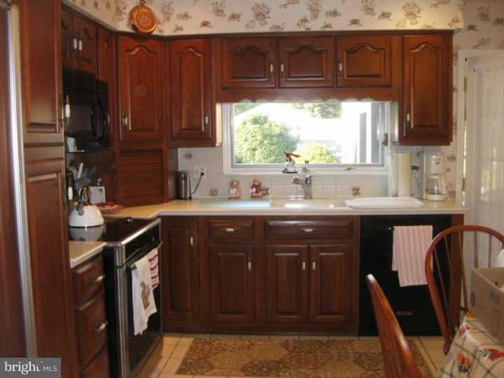 430 Leonard Road Huntingdon Valley, PA 19006 - Photo 16 of 25 Gallery Image 16
