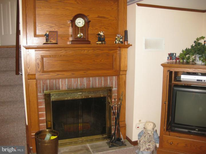 430 Leonard Road Huntingdon Valley, PA 19006 - Photo 23 of 25 Family Room