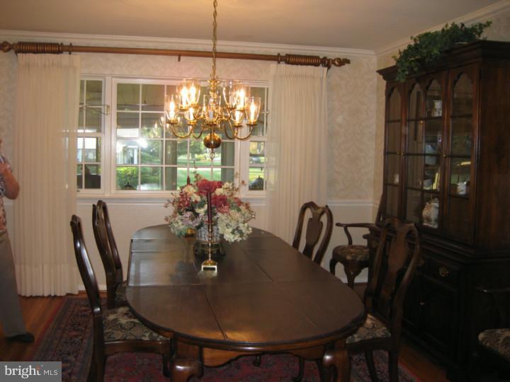 430 Leonard Road Huntingdon Valley, PA 19006 - Photo 10 of 25 Dining Room