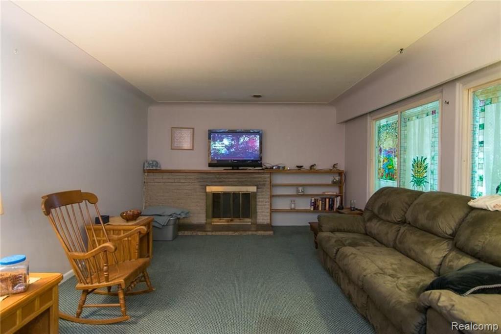 14144 Hannan Road Romulus, MI 48174 - Photo 4 of 60