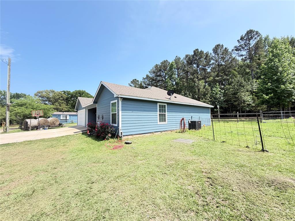 8261 County Road 381 Tyler, TX 75708 - Photo 9 of 40