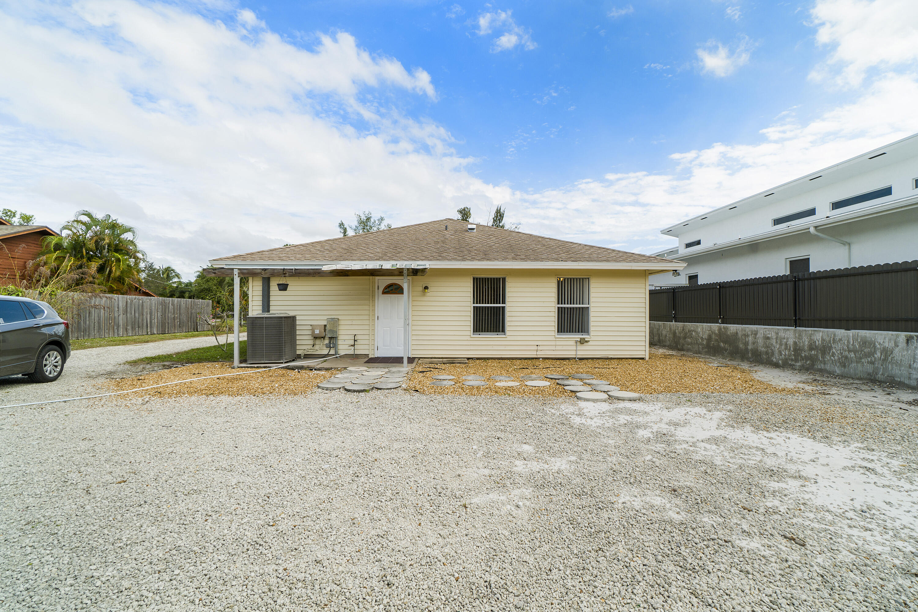 5199 1st Road Lake Worth, FL 33467 - Photo 4 of 35 Rear of Home
