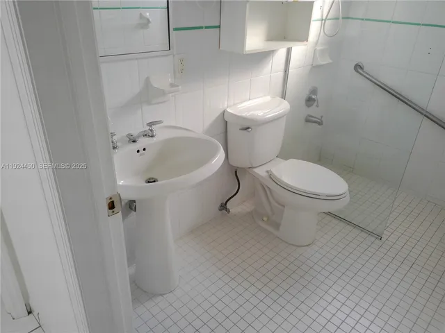 $869,999 | 10812 Southwest 33rd Street, Miami, FL 33165