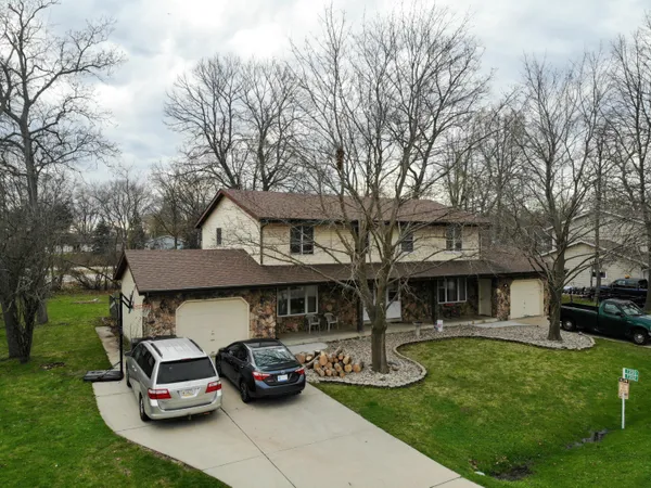 $499,900 | 7200 Ashwood Lane, Unit 7202, Norway, WI 53185