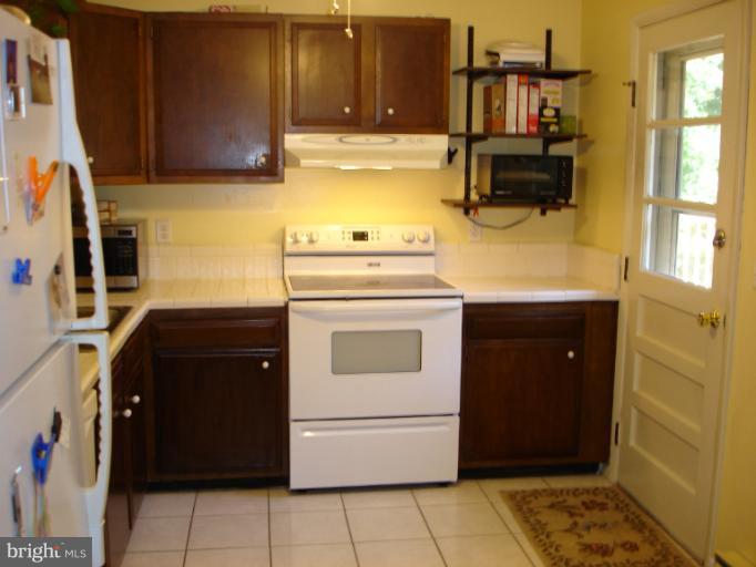 1225 Hampton Road Annapolis, MD 21409 - Photo 20 of 21 Kitchen