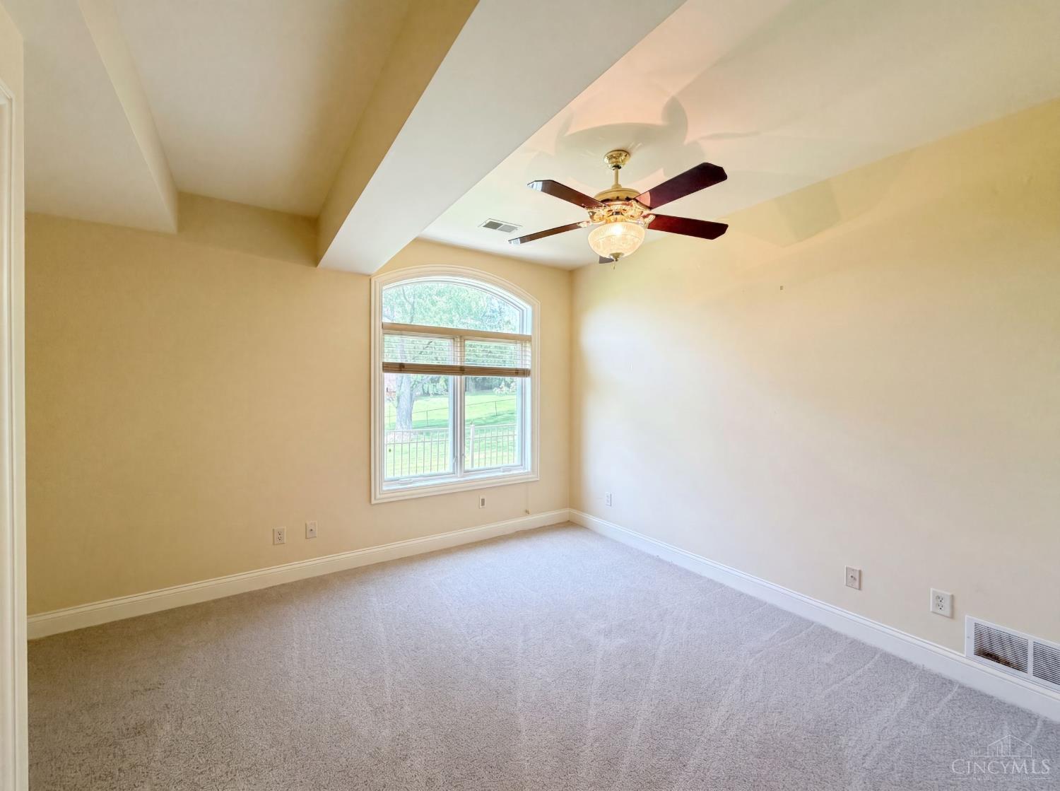 7087 Bridgetown Road Cincinnati, OH 45248 - Photo 19 of 35