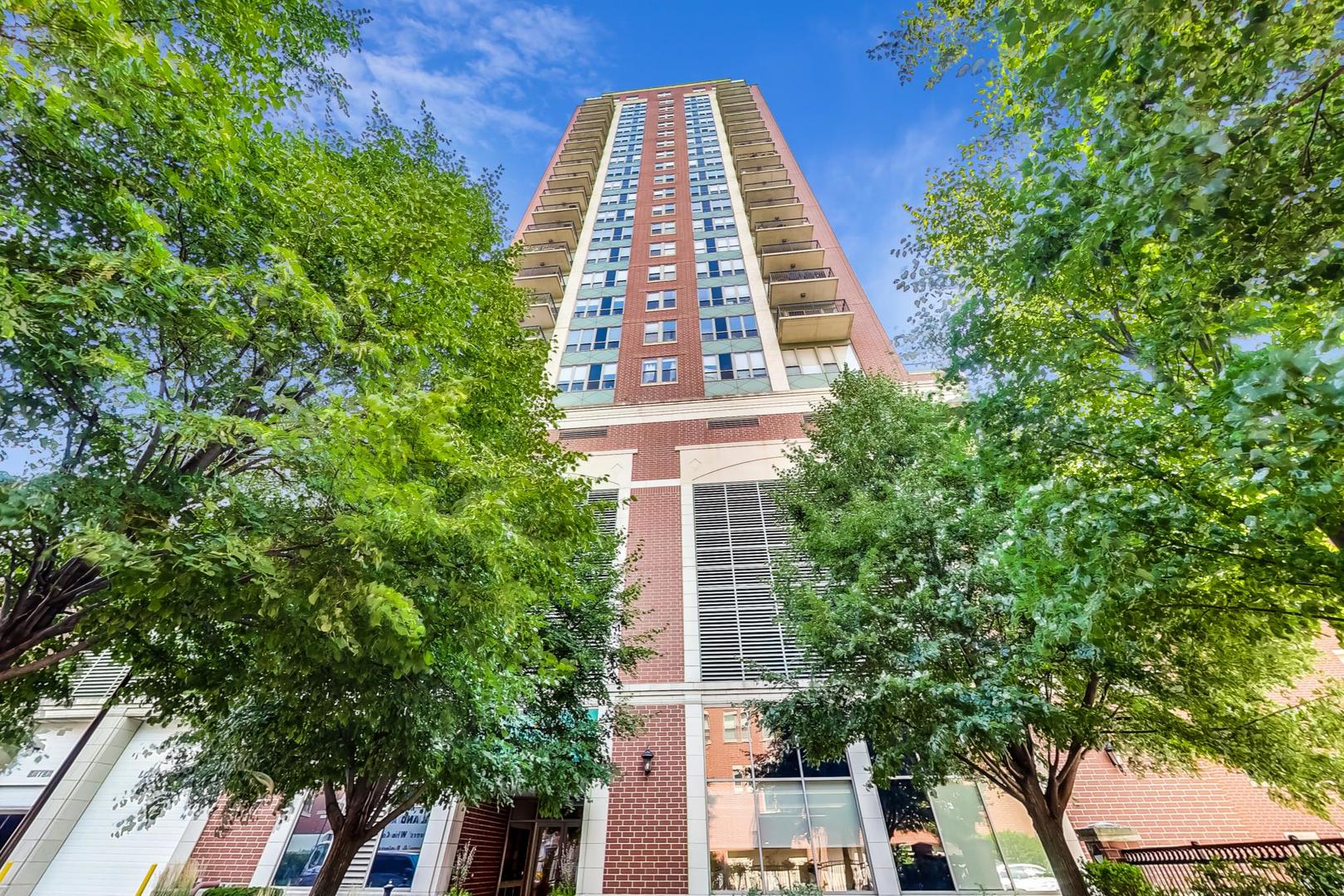 1717 South Prairie Avenue, Unit 1306 Chicago, IL 60616 - Photo 1 of 21