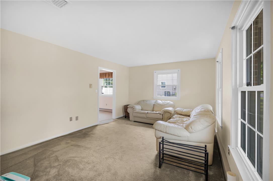 444 Georgetown Road Nazareth, PA 18064 - Photo 5 of 38