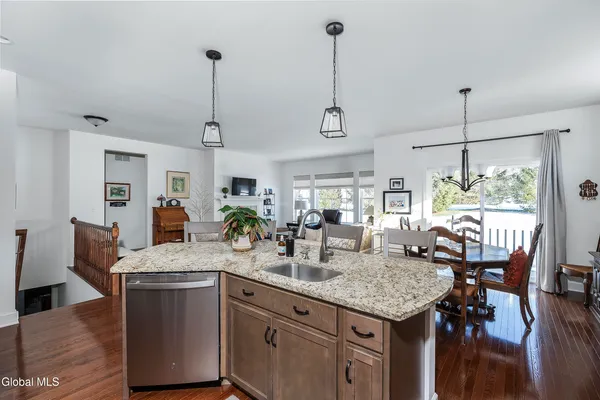 $535,000 | 12 Twinflower Court, Bethlehem, NY 12077