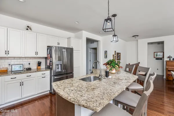 $535,000 | 12 Twinflower Court, Bethlehem, NY 12077