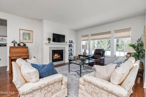 $535,000 | 12 Twinflower Court, Bethlehem, NY 12077
