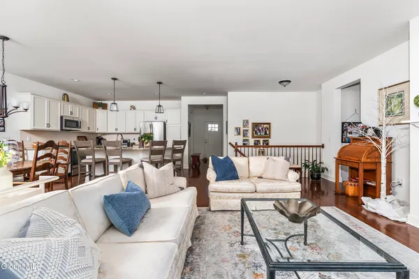 $535,000 | 12 Twinflower Court, Bethlehem, NY 12077