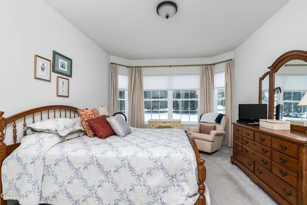 $535,000 | 12 Twinflower Court, Bethlehem, NY 12077