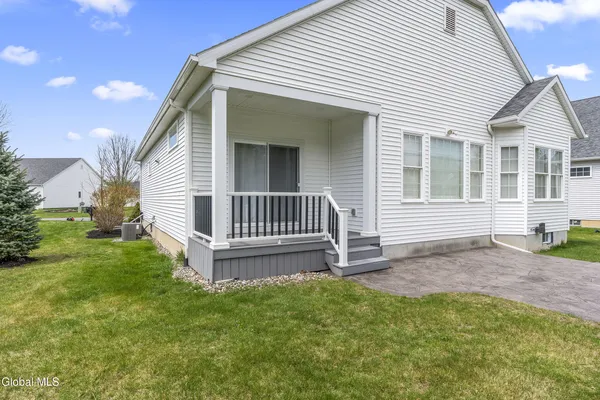 $535,000 | 12 Twinflower Court, Bethlehem, NY 12077