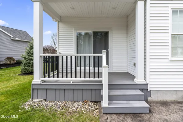 $535,000 | 12 Twinflower Court, Bethlehem, NY 12077