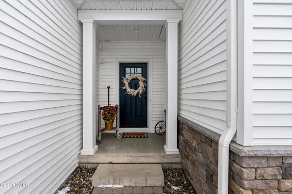 $535,000 | 12 Twinflower Court, Bethlehem, NY 12077