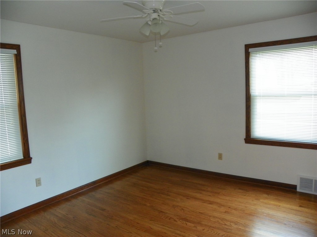 9328 Snow Road Cleveland, OH 44130 - Photo 10 of 19