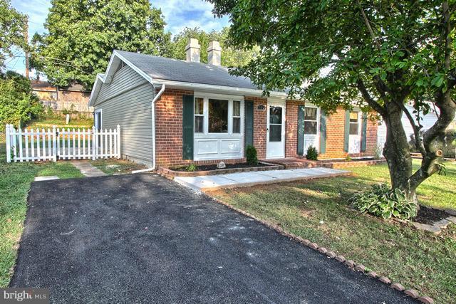 211 Highfalcon Road Reisterstown, MD 21136 - Photo 5 of 24 Exterior (Front)