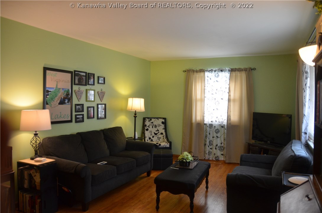 217 Edgewood Circle Ripley, WV 25271 - Photo 2 of 7 Gallery Image 2