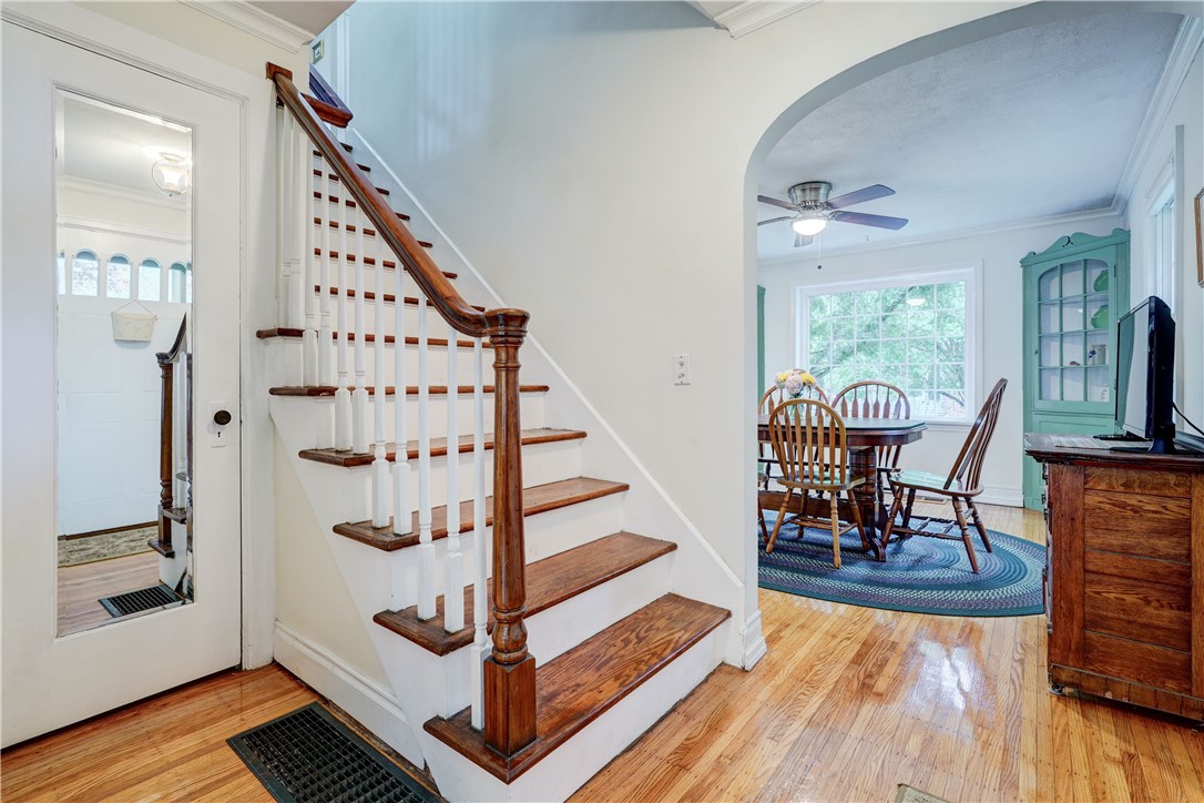 95 Brook Road Pittsford, NY 14534 - Photo 3 of 46